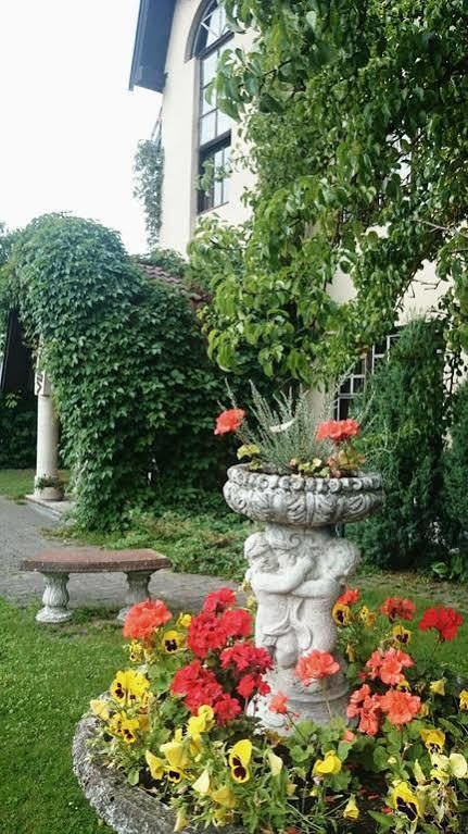 Vikerkaare Villa Тарту Екстериор снимка